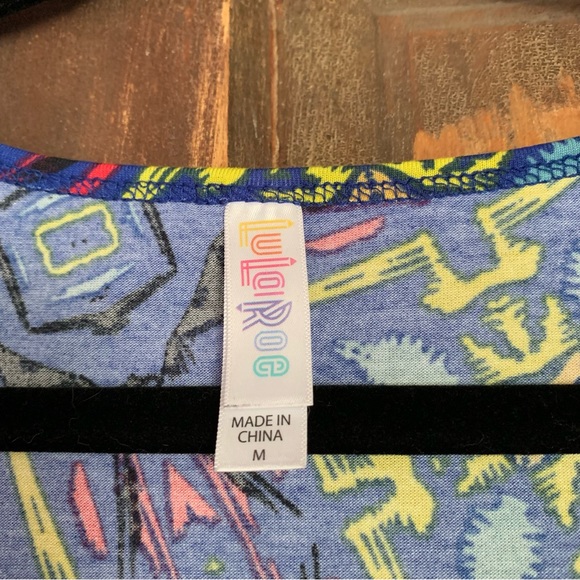 LULAROE “Perfect T” patterned top - Picture 4 of 6